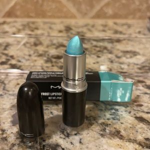 MAC lipstick in Soft Hint